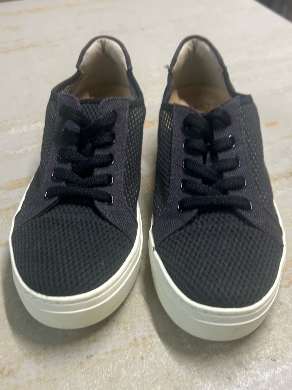 Naturalizer Cario 4 Black Perforated Mesh Sneakers Comfort shoes Womens Size 7W